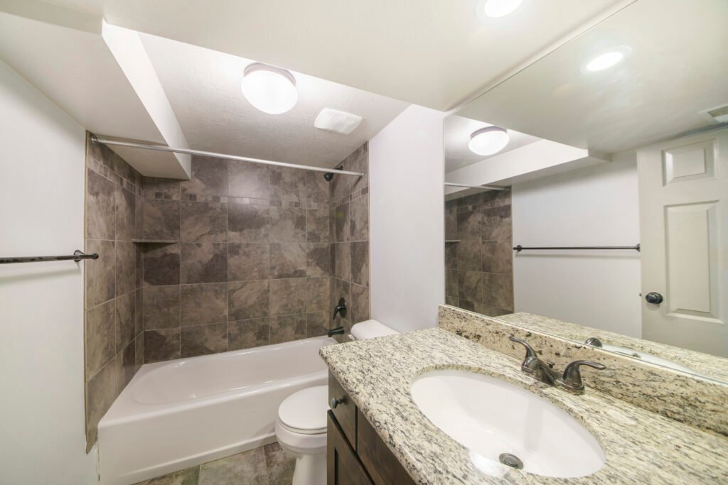 bathroom lighting fixtures