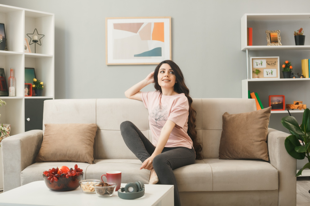 cluttercore interior design 